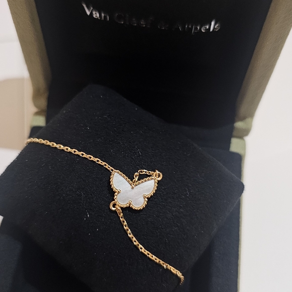 Van Cleef & Arpels White and Gold Butterfly Bracelet - Picture 6 of 7